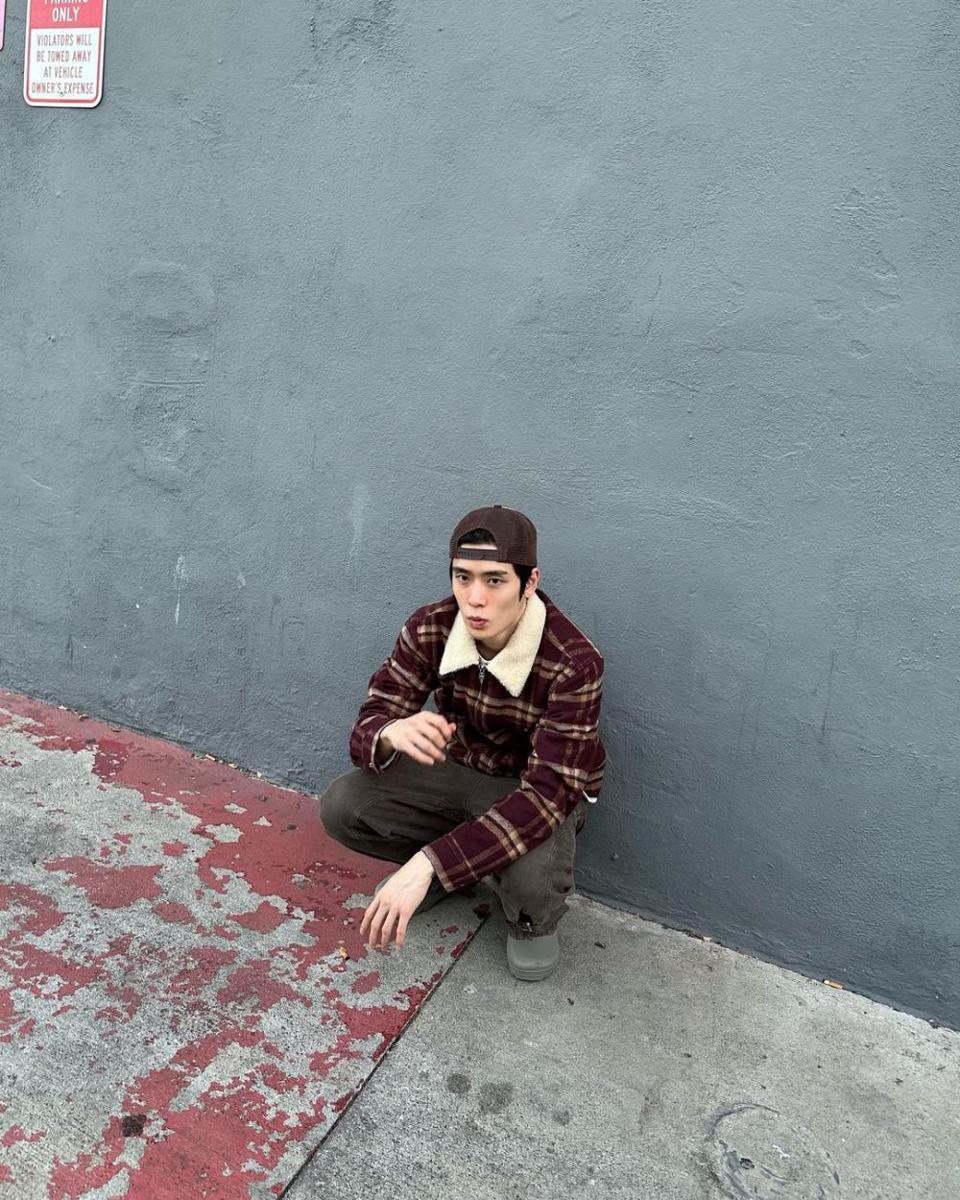 outfit street style kekinian ala Jaehyun NCT (instagram.com/_jeongjaehyun)