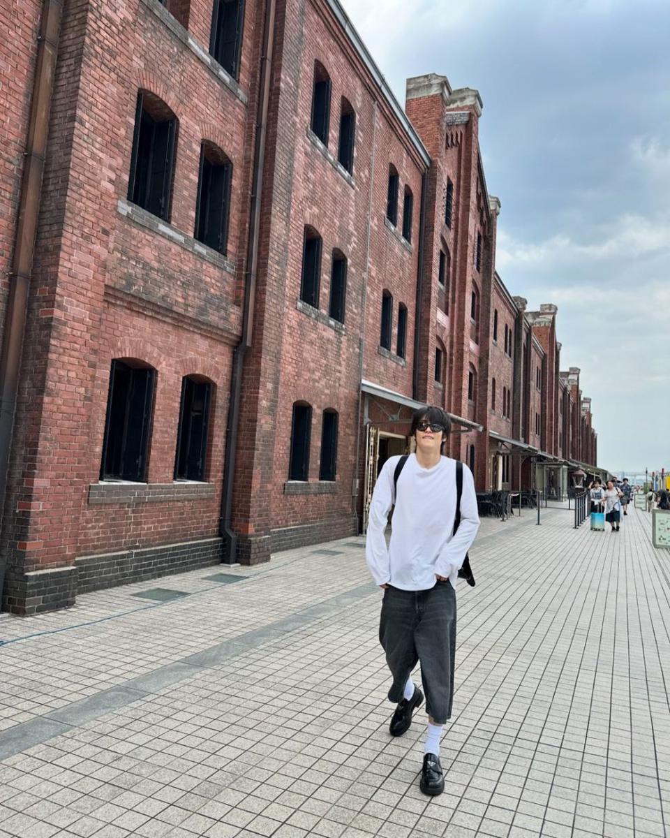 outfit street style kekinian ala Jaehyun NCT (instagram.com/_jeongjaehyun)
