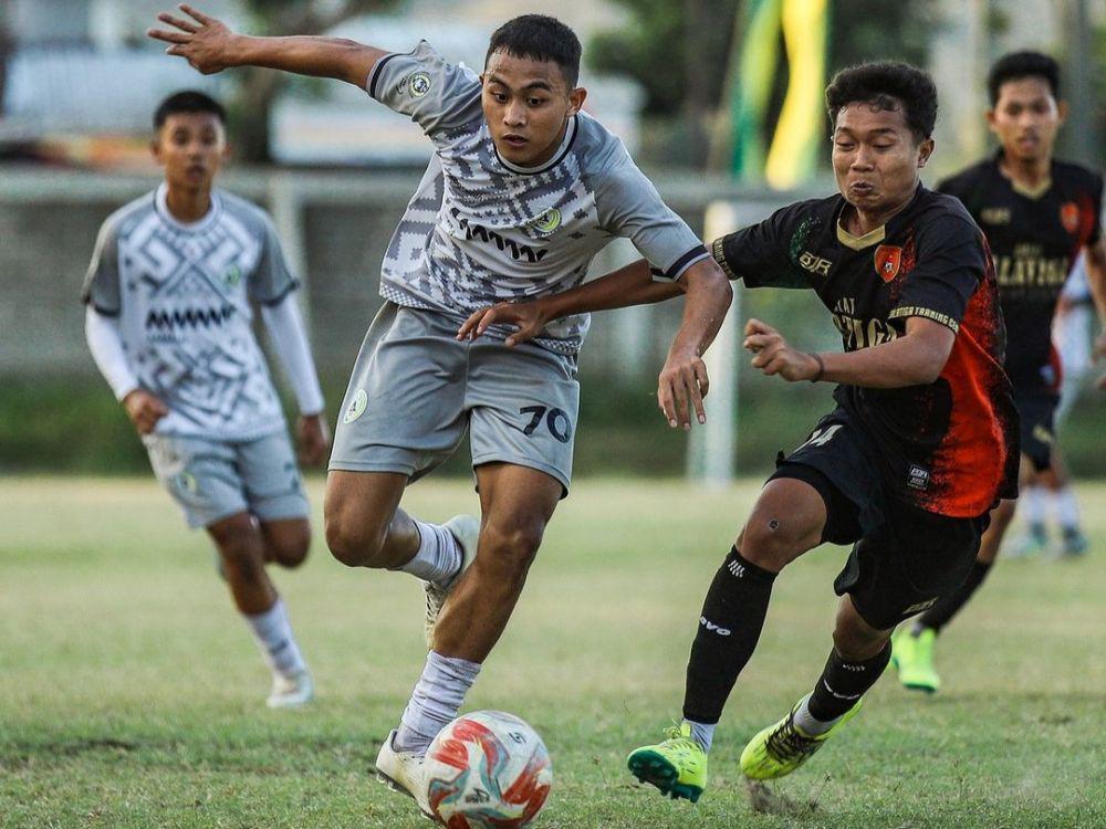 PSS Sleman U-18 dalam pertandingan persahabatan dengan Diklat Salatiga Training Center. (instagram.com/pss_development)