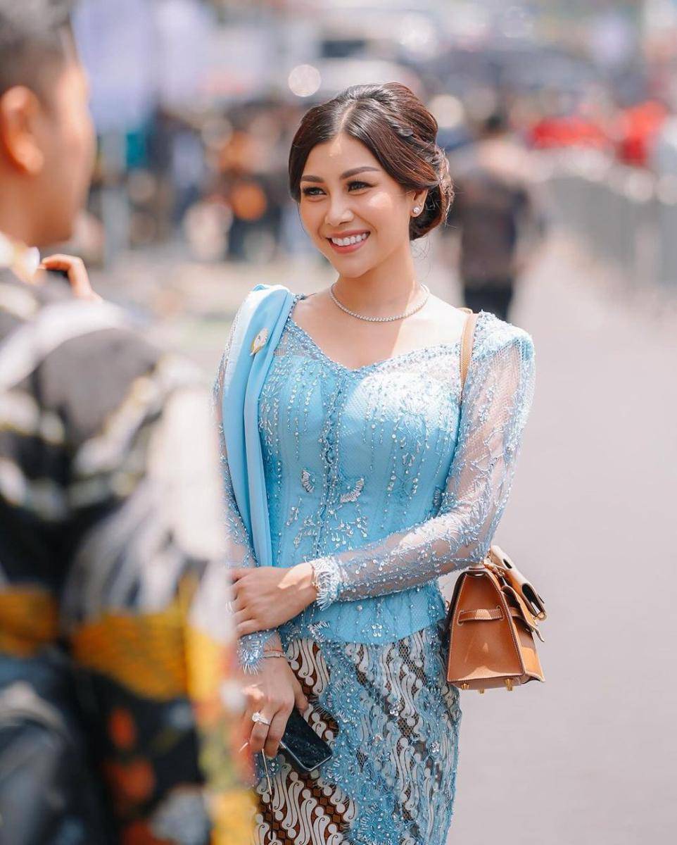 Nisya Ahmad saat Pelantikan Anggota DPRD. (instagram.com/nissyaa)