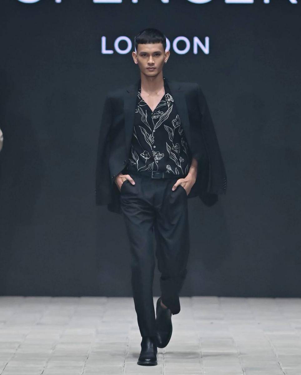 Marks and Spencer A/W '24 di Plaza Indonesia Men's Fashion Week (instagram.com/plazaindonesia)