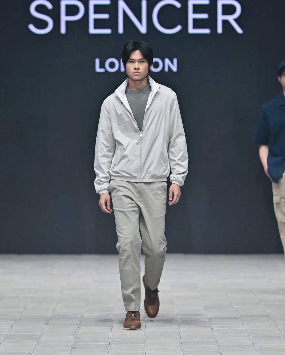 Marks and Spencer A/W '24 di Plaza Indonesia Men's Fashion Week (instagram.com/plazaindonesia)