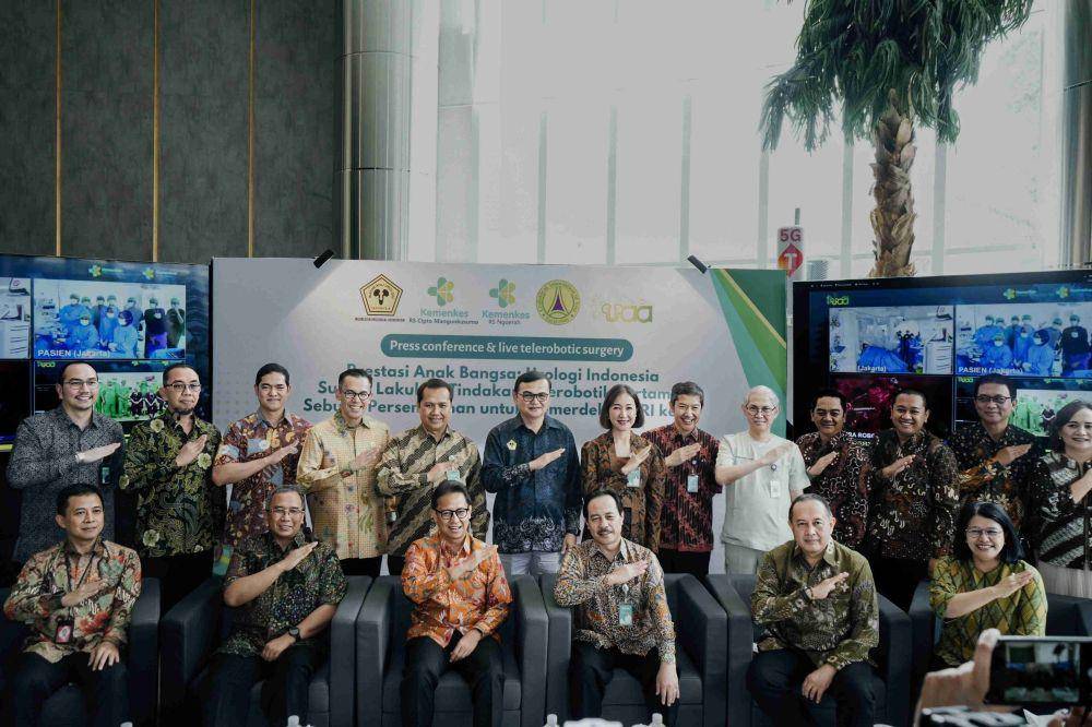 Kolaborasi Telkomsel dan Urological Association of Asia (UAA) menghadirkan Robotic Telesurgery pertama di Indonesia (dok. Telkomsel)
