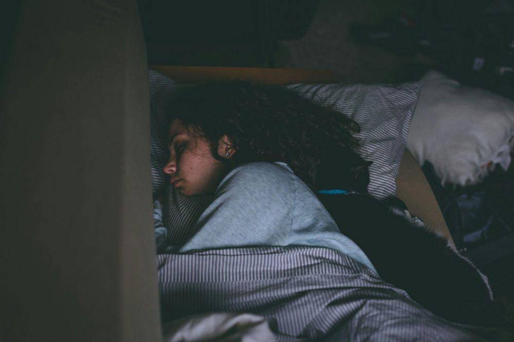 ilustrasi tidur malam (pexels.com/Craig Adderley)