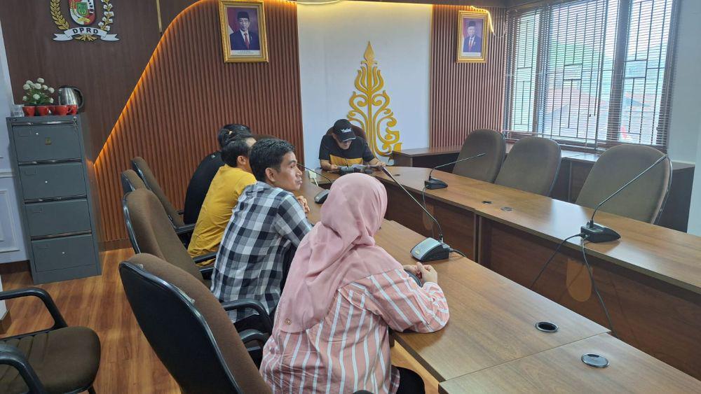 Perda KTR Akan Batasi Penjualan Rokok, Pedagang Kecil Keberatan