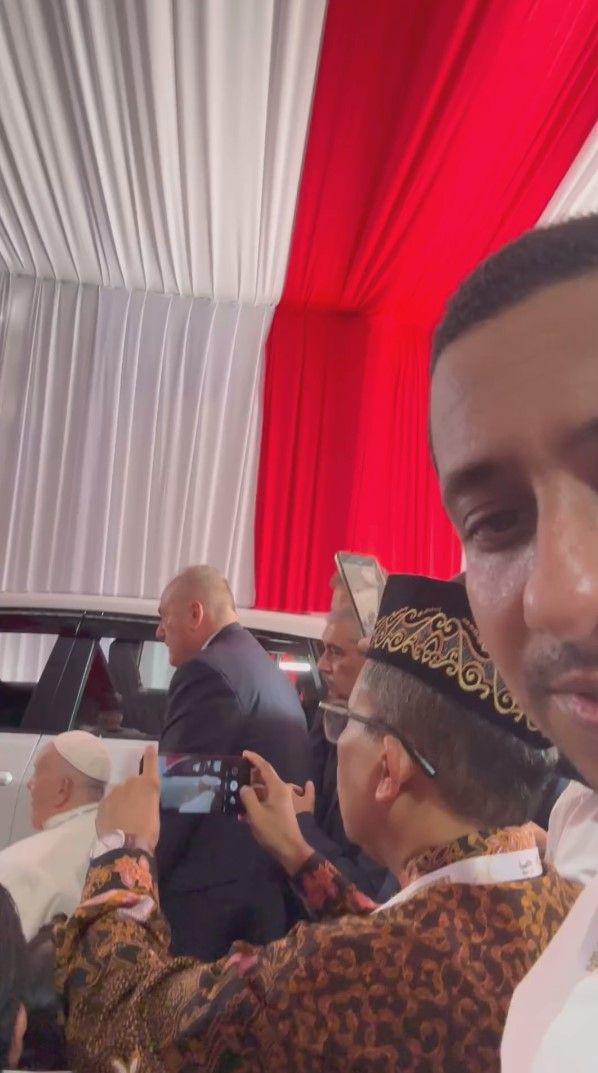 potret Habib Jafar bertemu Paus Fransiskus (instagram.com/husein_hadar)