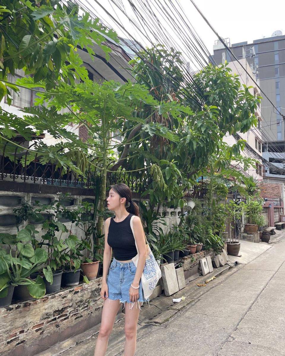 potret Bang Min Ah dan Shin Dal Gi liburan bareng di Thailand (instagram.com/bbang_93)
