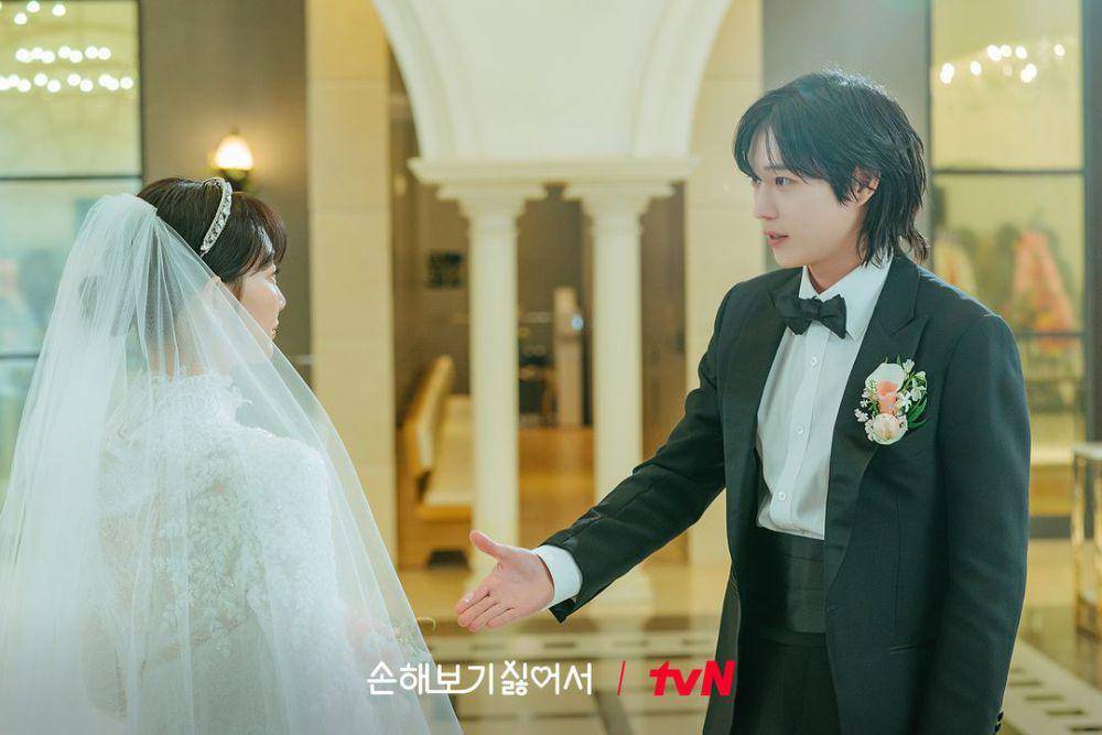 still cut drama No Gain No Love (instagram.com/tvn_drama)