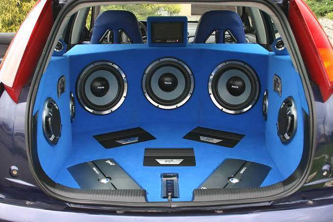 ilustrasi aksesori mobil (audiomotive.com)