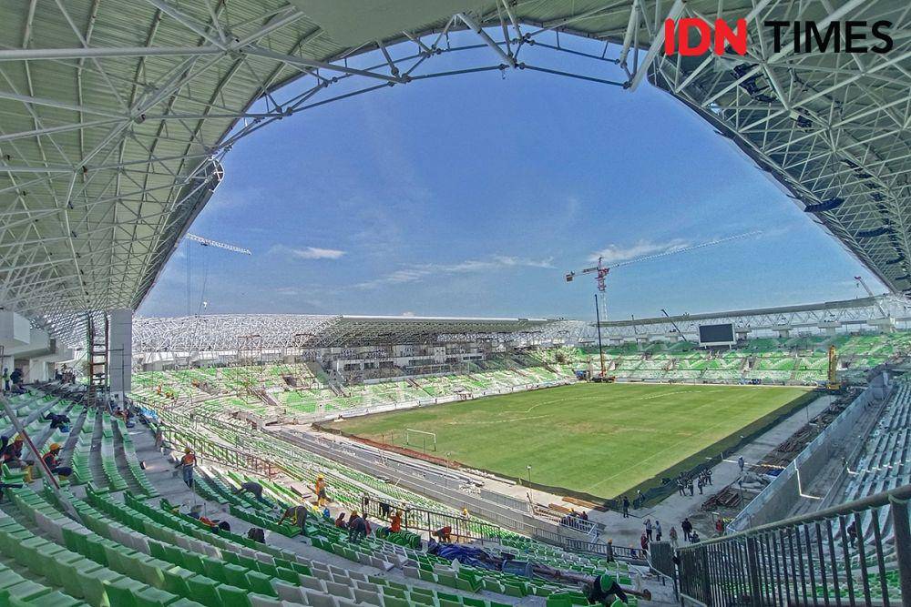 Potret Stadion Utama Sumut di Sport Centre Desa Sena, Kabupaten Deli Serdang, Sumut pada Kamis (5/9/2024). (IDN Times/Arifin Al Alamudi)