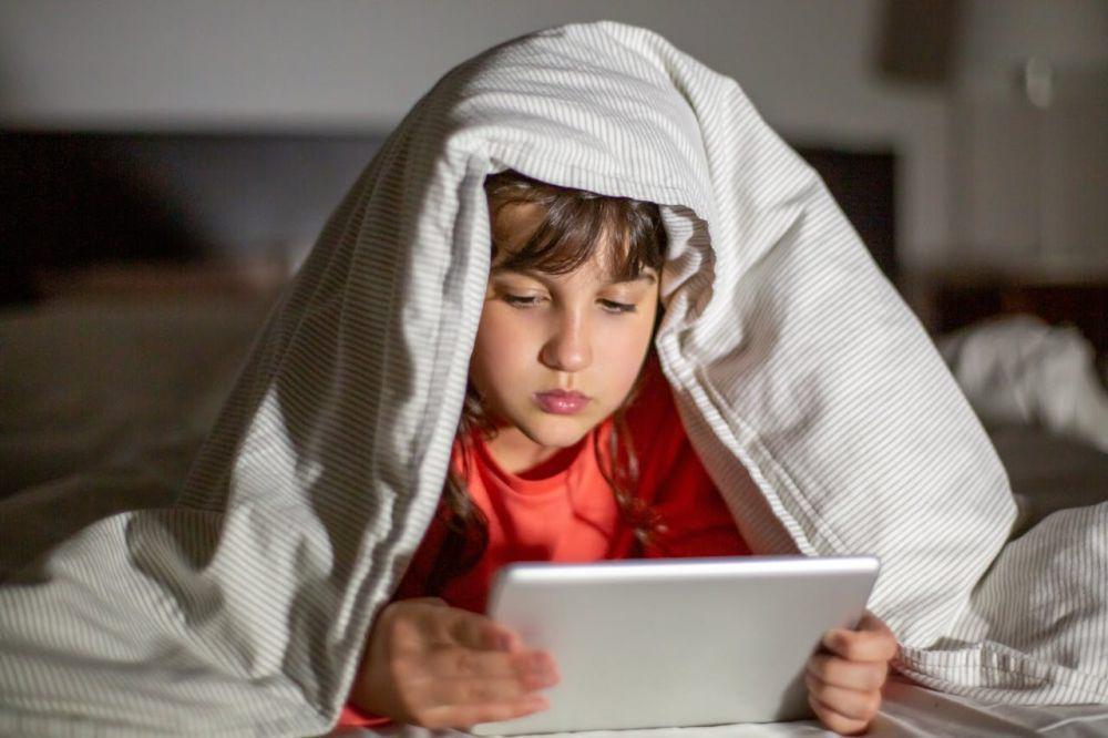 7 Tips Parenting di Era Digital, Semangat Belajar Bersama Anak