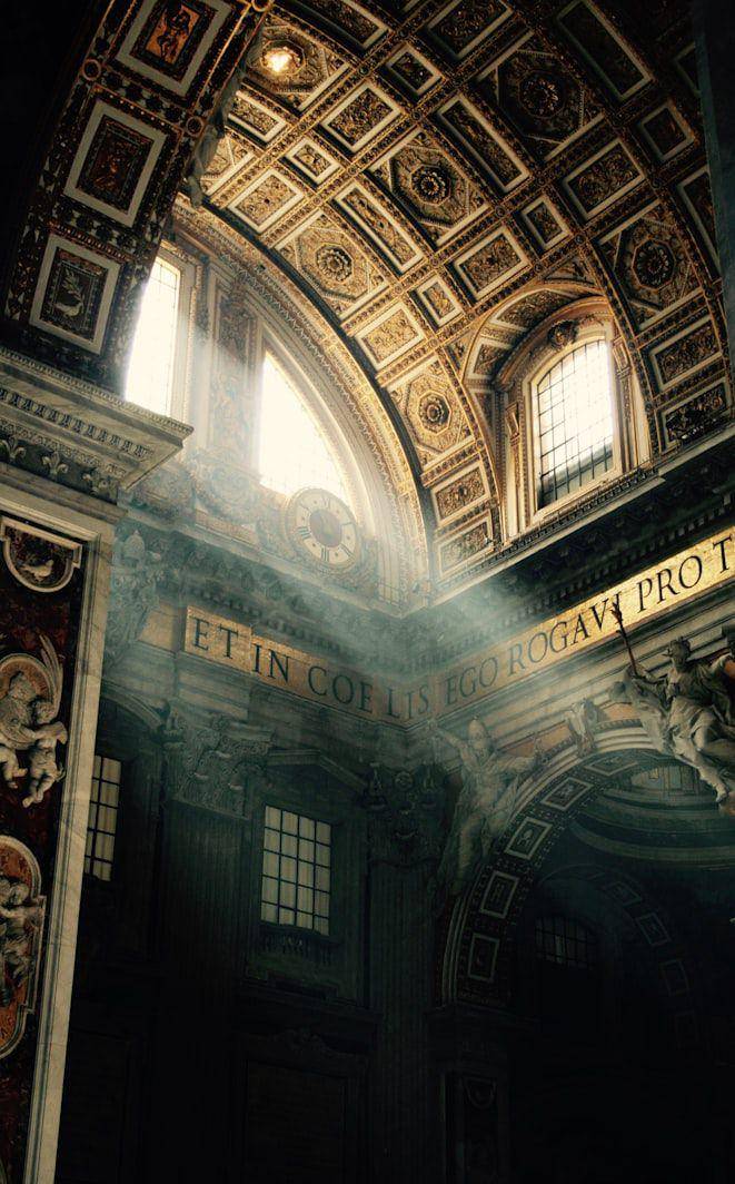 potret Basilika Santo Petrus (unsplash.com/@cgreiter)