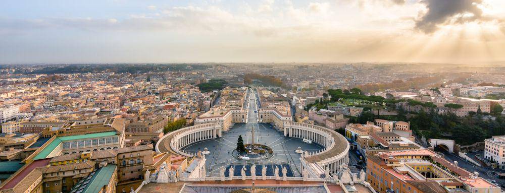 potret Basilika Santo Petrus (unsplash.com/@tarch)