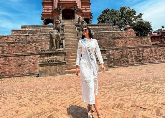 7 Potret Kunjungan Miss Universe 2023 Sheynnis Palacios ke Nepal