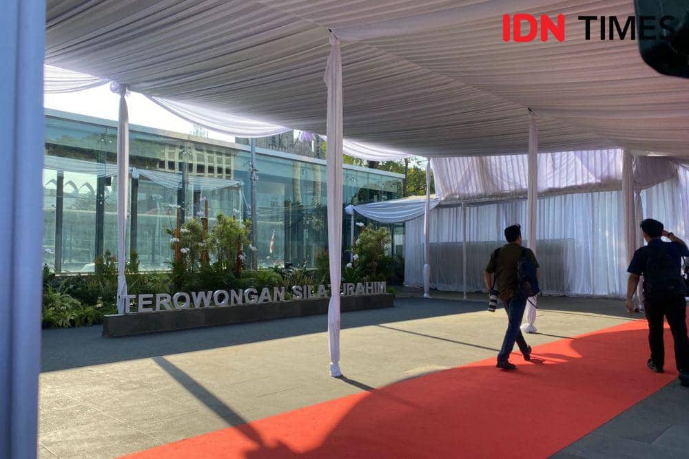 Terowongan Silaturahmi yang menghubungkan Masjid Istiqlal dan Gereja Katedral. (IDN Times/Sonya Michaella)