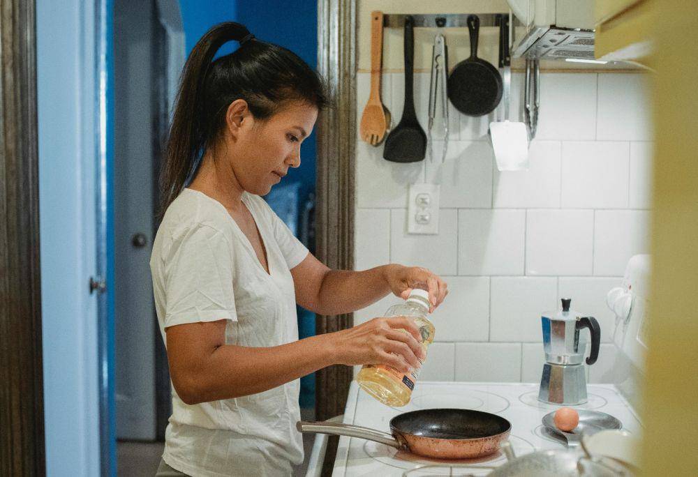 Ilustrasi orang memasak (Pexels.com/Kamaji Ogino)