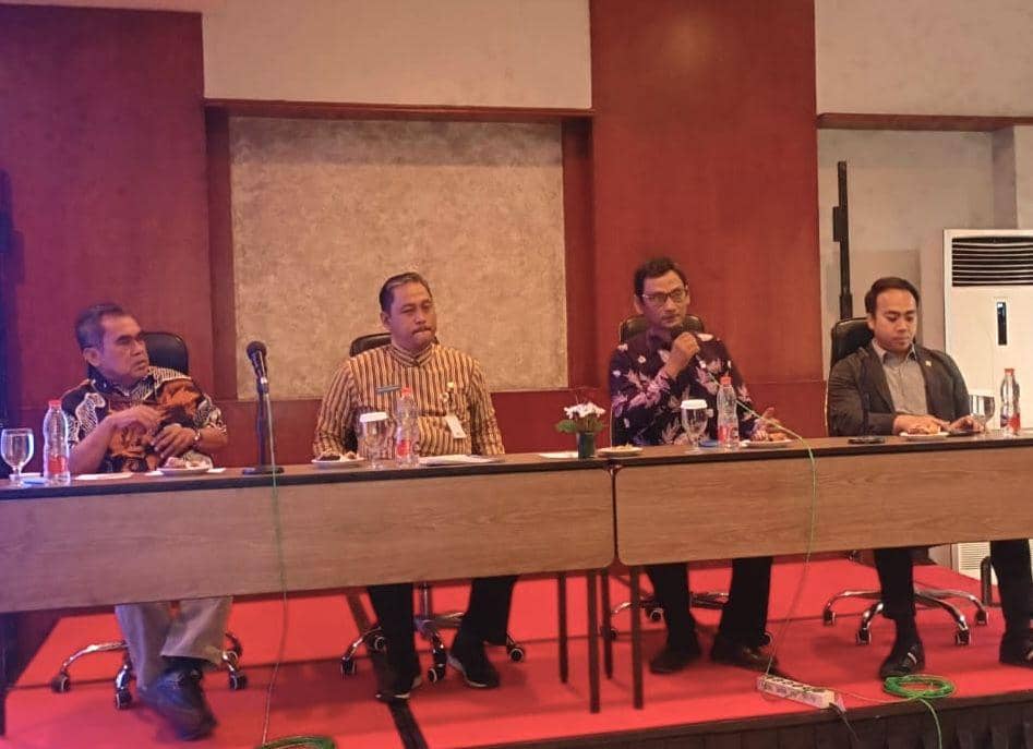 LP2K Jawa Tengah menggelar diskusi bertajuk ‘Urgensi Kebijakan dan Implementasi Listrik Tenaga Surya sebagai Alternatif Energi Baru Terbarukan’ di Semarang, Kamis (5/9/2024). (IDN Times/bt)