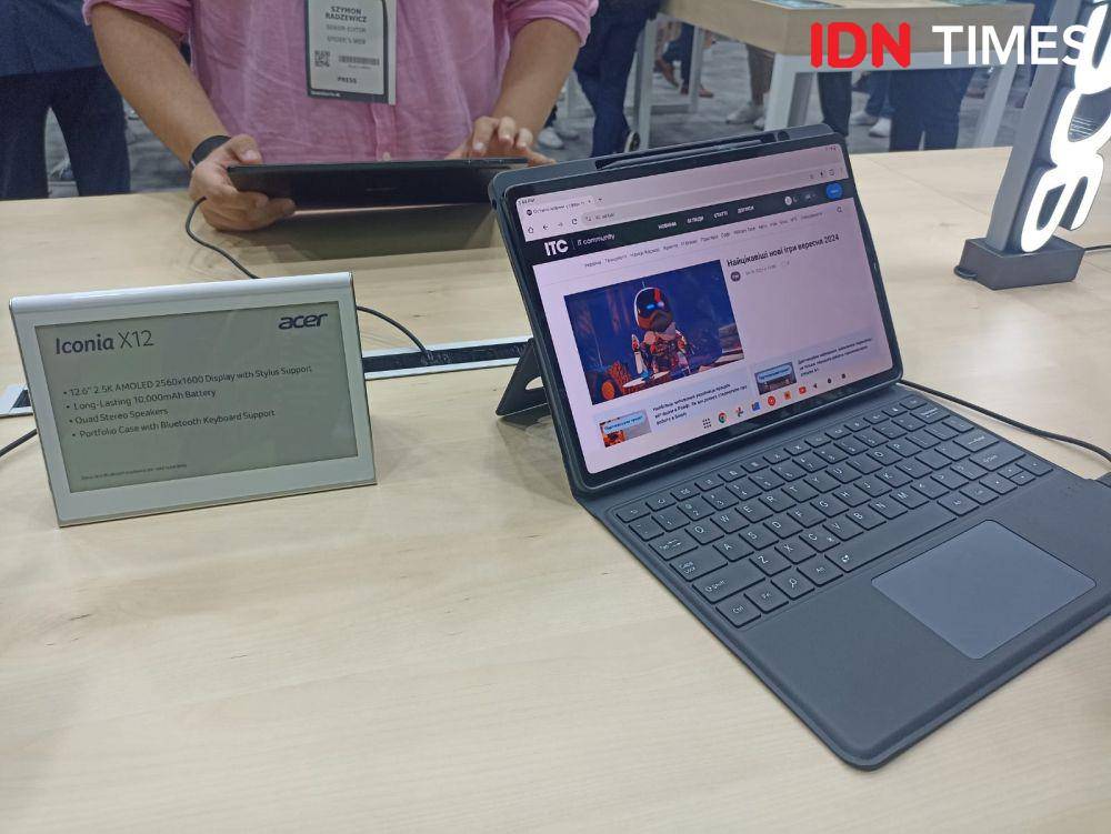 Acer memperkenalkan Iconia X12 (X12-11), tablet layar AMOLED dalam gelaran Global Press Conference yang berlangsung di Berlin, Jerman. 4 September 2024. (IDN Times/M. Tarmizi Murdianto)