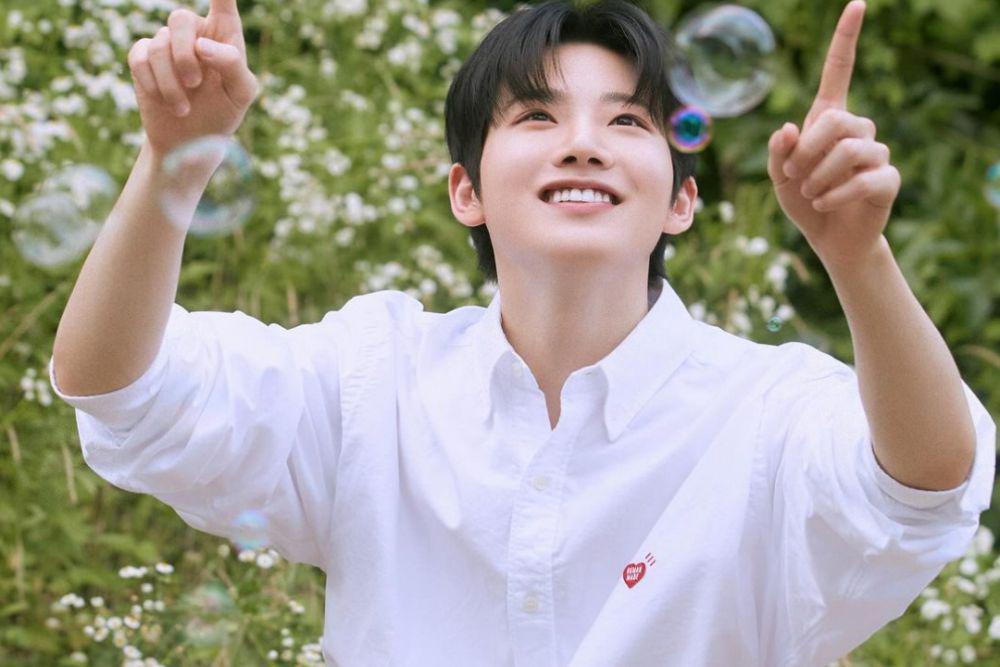 8 Fancam Junkyu TREASURE, Si Baby Face yang Ulang Tahun ke-24!