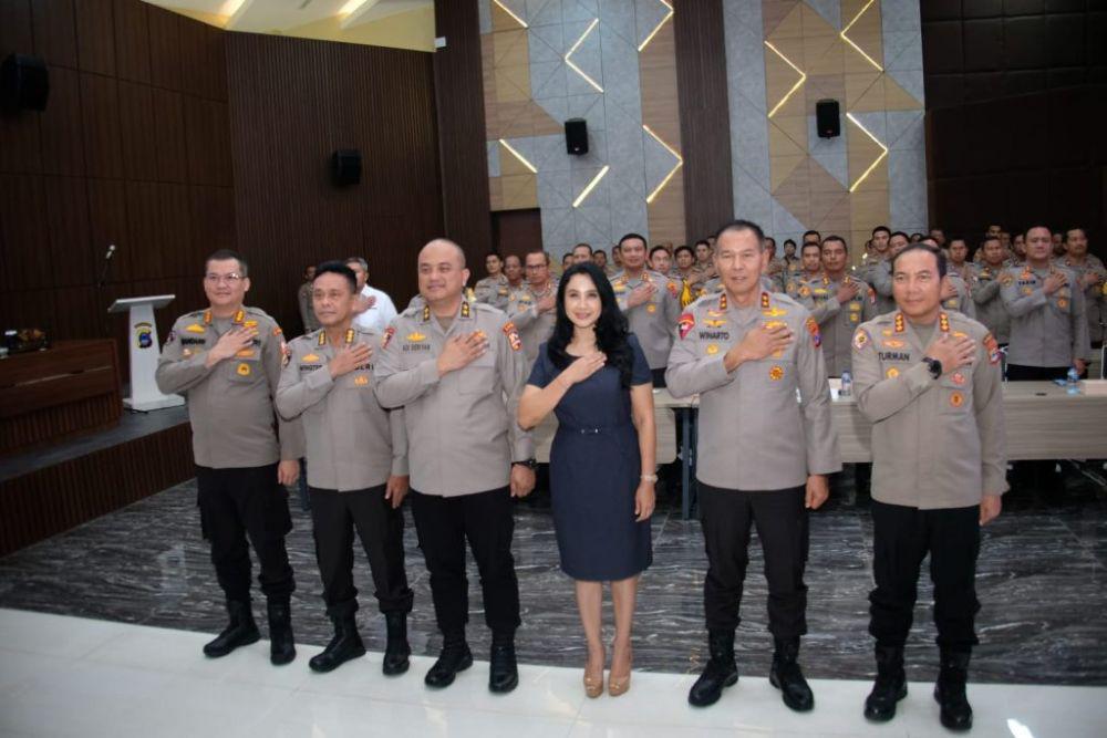 Viral Sosok Yasmin Nur, Staf Ahli Kapolri Rustika Buka Suara
