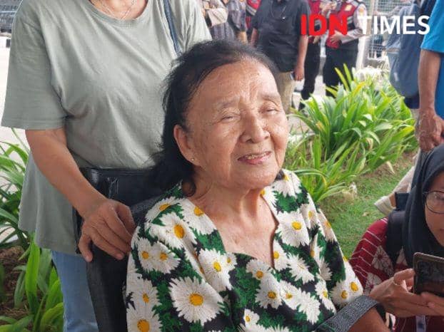 Lansia Asal Purworejo Rela ke Bandara Soetta Temui Paus Fransiskus