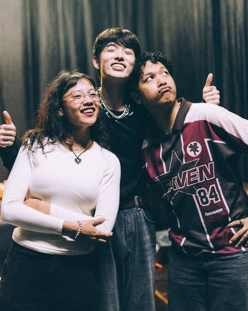 potret eaJ Park dengan artis Indonesia (instagram.com/martinusragitaa)