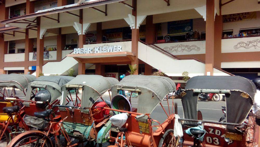 Pasar Klewer, Solo (dok. pribadi/Fatma Roisatin Nadhiroh)