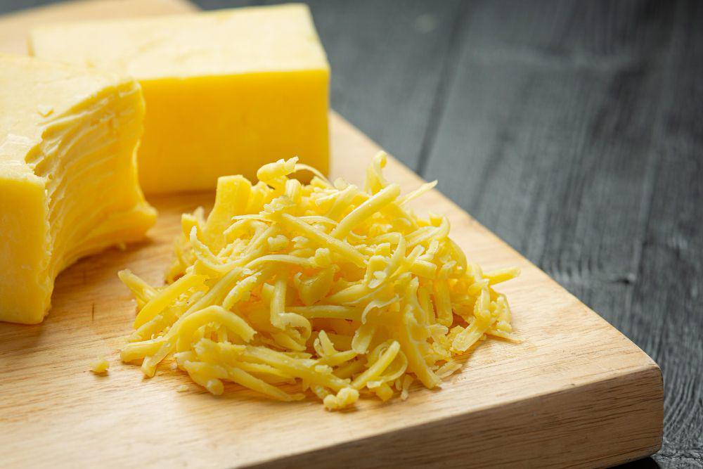 ilustrasi keju cheddar (freepik.com/jcomp)