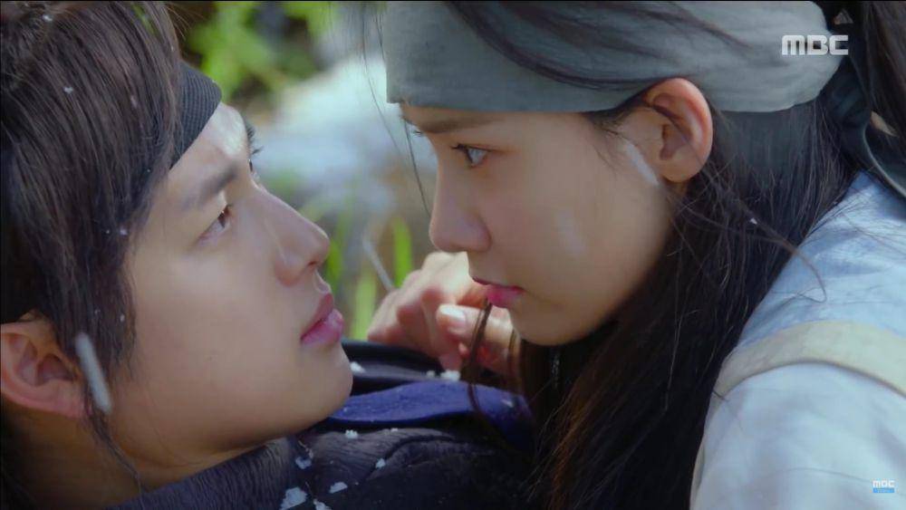 Im Si Wan dan Im Yoon Ah di drama The King in Love (youtube.com/MBCdrama)