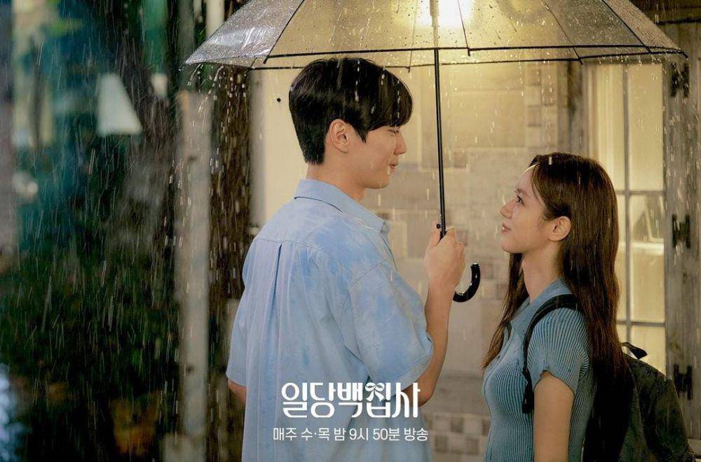 Lee Jun Young dan Lee Hye Ri di drama May I Help You (instagram.com/mbcdrama_now)