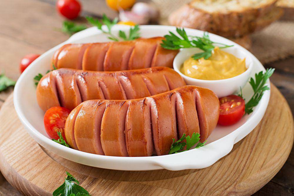 ilustrasi frankfurters (freepik.com/timolina)