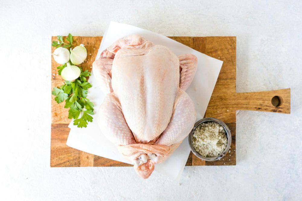 ilustrasi daging ayam (unsplash.com/Hayley Ryczek)
