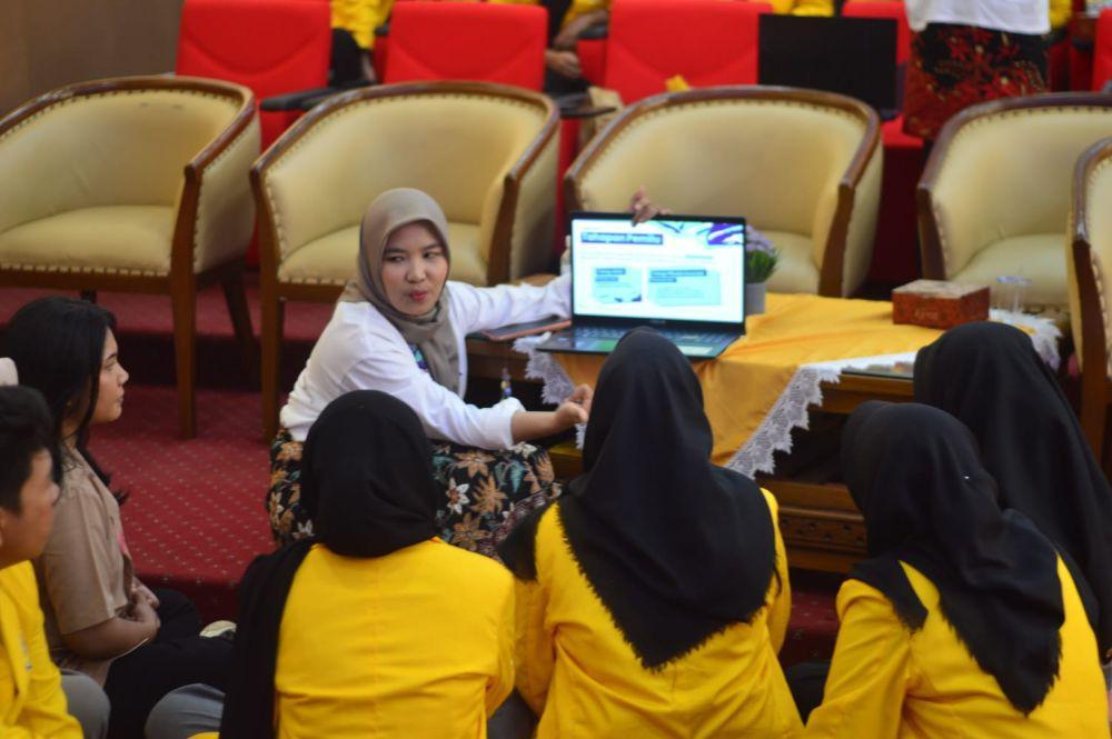 Fisip Unsri Gelar Sekolah Kebangsaan, Ajak Pemilih Muda Tangkal Hoaks
