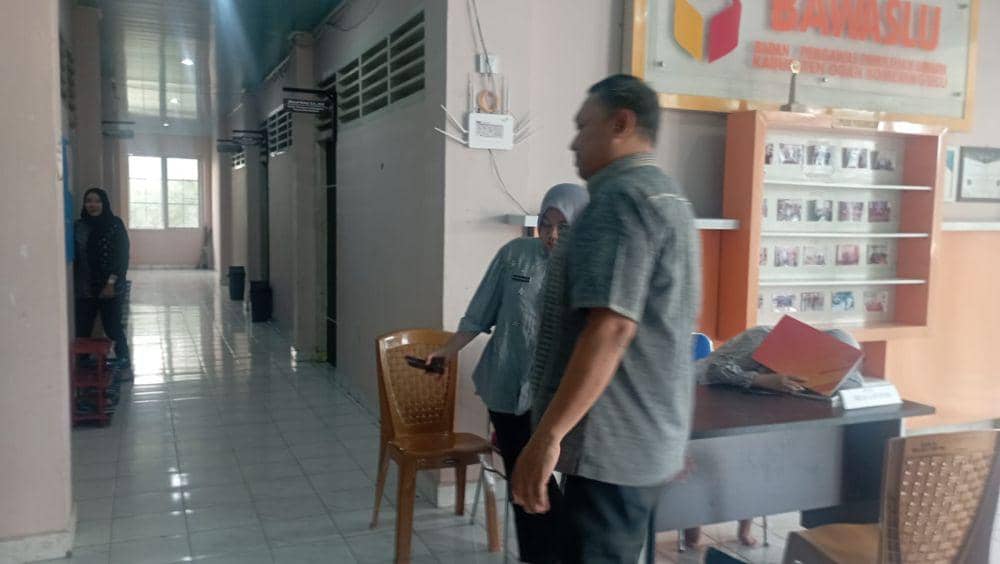 Pemeriksaan pejabat di Kantor Bawasli OKU (Dok: istimewa)