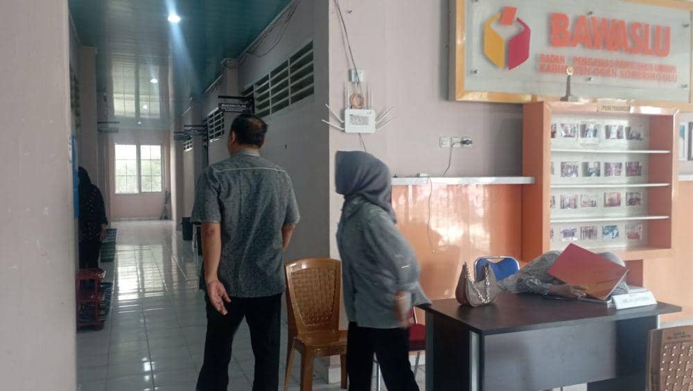 Pemeriksaan pejabat di Kantor Bawasli OKU (Dok: istimewa)