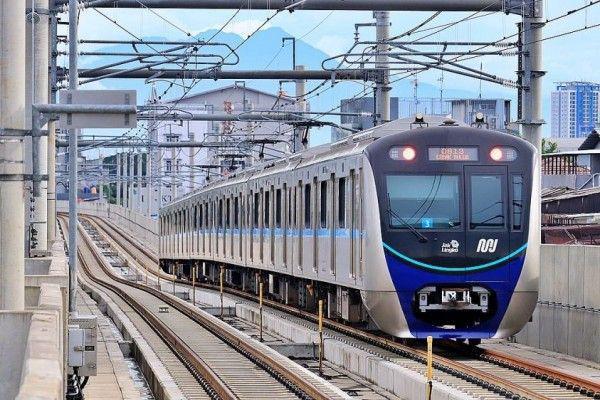 Indikator Politik: Transportasi Umum Ciptakan Pemerataan Pembangunan