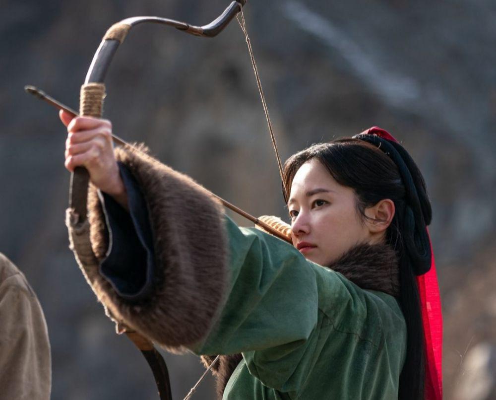 Jeon Jong Seo di Queen Woo (instagram.com/andmarq_official)