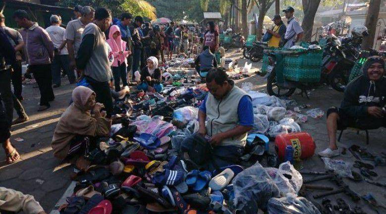 Pasar Klithikan Notoharjo (surakarta.go.id)