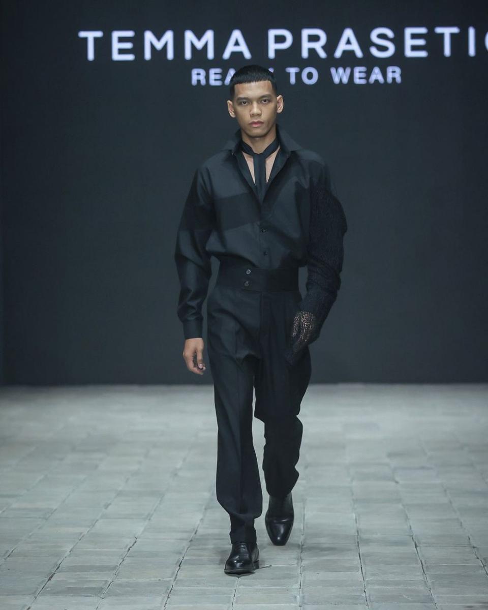 Temma Prasetio di Plaza Indonesia Men's Fashion Week (instagram.com/plazaindonesia)
