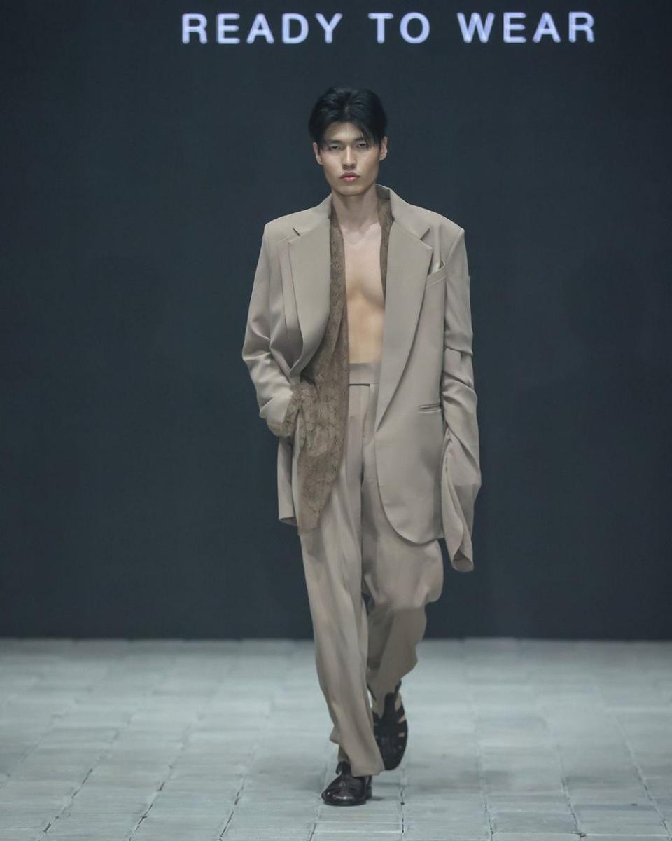 Temma Prasetio di Plaza Indonesia Men's Fashion Week (instagram.com/plazaindonesia)