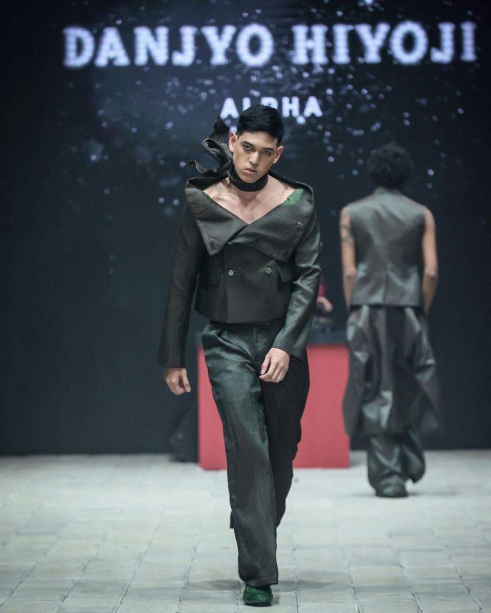 Danjyo Hiyoji di Plaza Indonesia Men's Fashion Week (instagram.com/plazaindonesia)