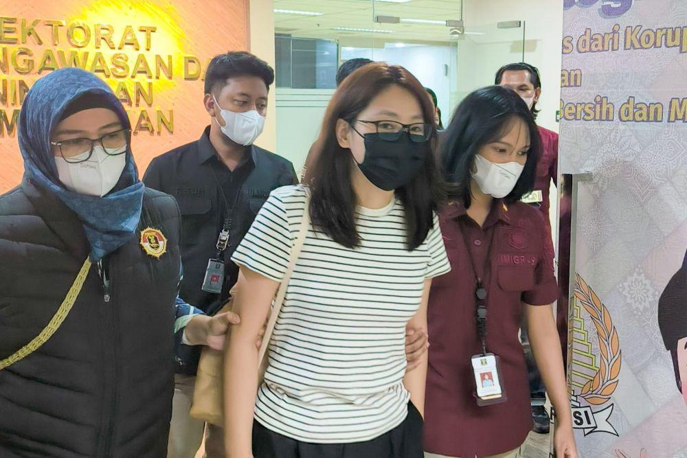 Imigrasi tangkap buronan Filipina yang merupakan pelaku TPPO (dok. Ditjen Imigrasi)