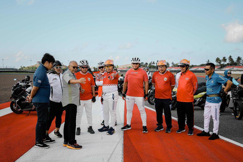 Inspeksi tikungan 16 di Sirkuit Pertamina Mandalika jelang Grand Prix of Indonesia (Dok MGPA)