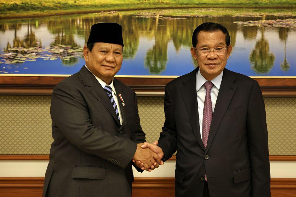 Menteri Pertahanan RI Prabowo Subianto melakukan kunjungan kehormatan kepada Presiden Republik Demokratik Rakyat Laos Thongloun Sisoulith dan Perdana Menteri Laos Sonexay Siphandone di Laos, Jumat (6/9/2024) pagi. (Dok. Tim Komunikasi Prabowo)