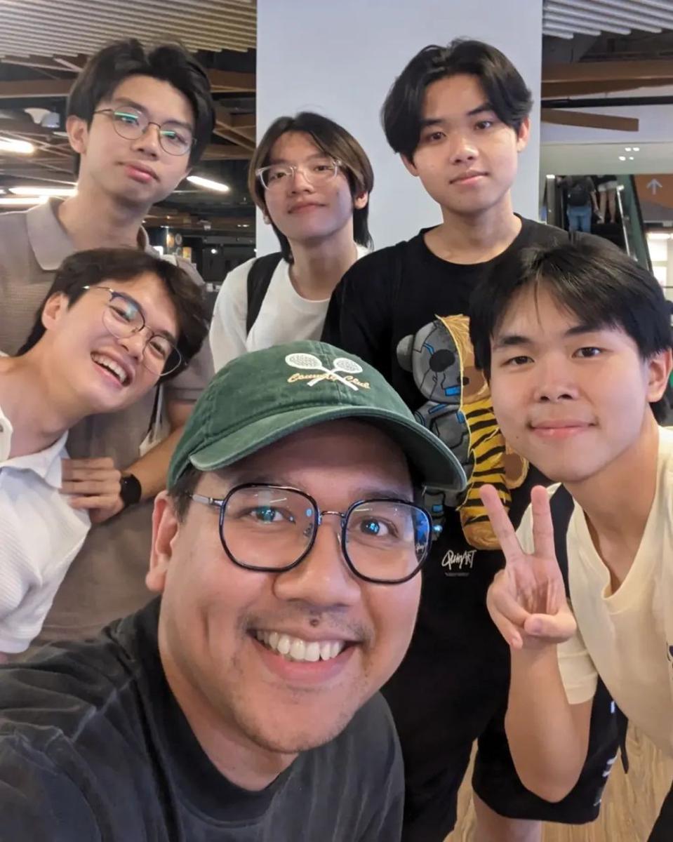 potret peserta Clash of Champions yang kuliah di Singapura kumpul (instagram.com/imanusman)