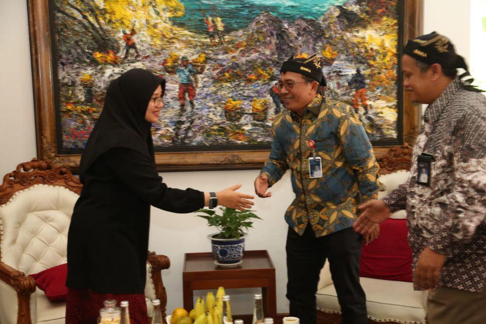 Setelah melakukan berbagai proses pemenuhan insfrastruktur, pabrik kereta PT. INKA (Persero) Banyuwangi ditargetkan beroperasi secara penuh pada semester satu tahun 2025. (Dok. Pemkab Banyuwangi)