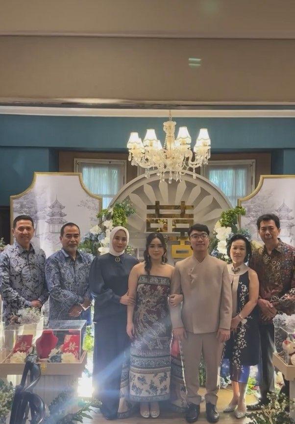 potret lamaran anak Elma Theana (instagram.com/elmatheana)