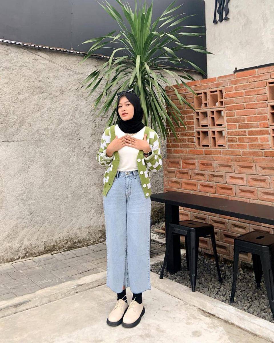 Shella Mutaharoh (instagram.com/shella.mh)