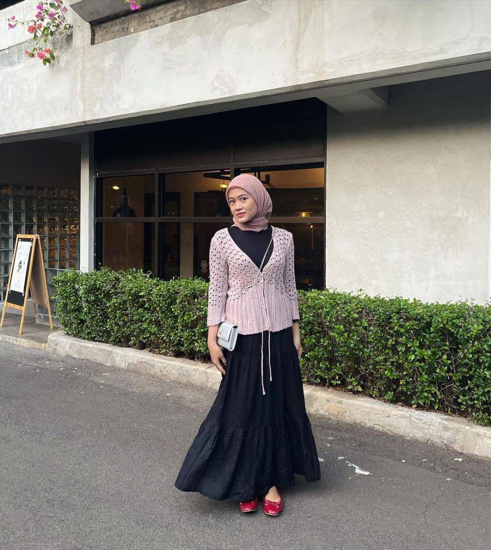Shella Mutaharoh (instagram.com/shella.mh)