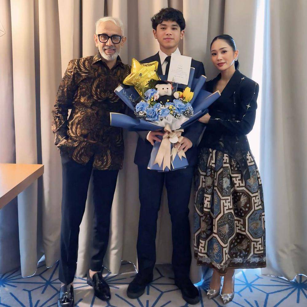 inspirasi dress hitam ala Bunga Zainal (instagram.com/bungazainal05)